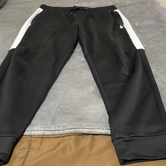 Ralph Lauren (Performance Joggers) - Picture 3 of 3